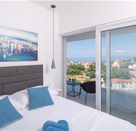 3 Bedroom Sea View Villa with infinity pool & Jacuzzi on Korcula, Sleeps 6